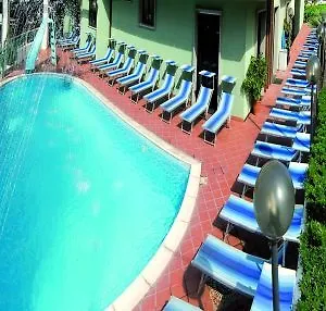ホテル Executive La Fiorita 4*
