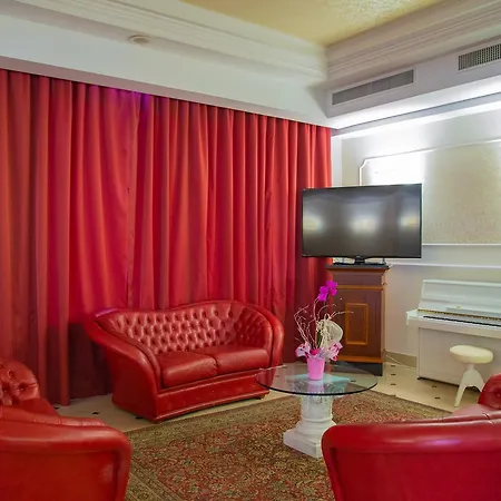 Отель Executive La Fiorita 4*