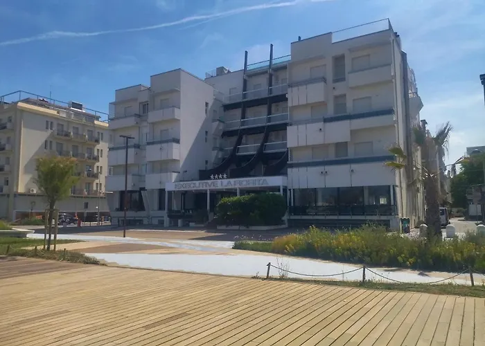 מלון Executive La Fiorita